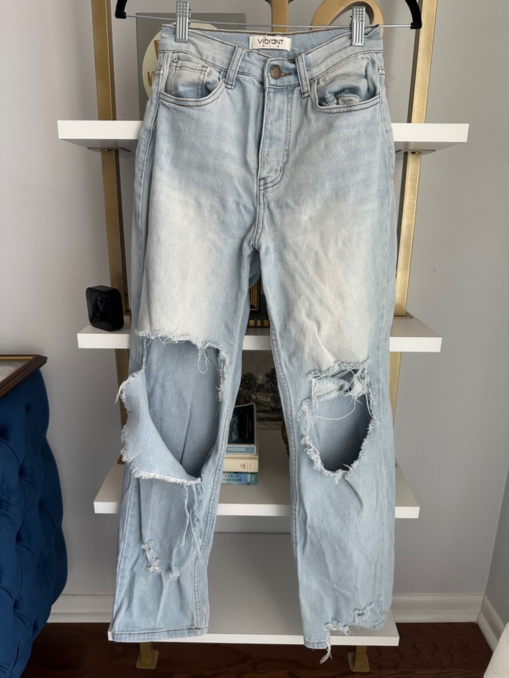 Vibrant Light Wash Distressed Straight-Leg Jeans - Women - Picture 1 of 6